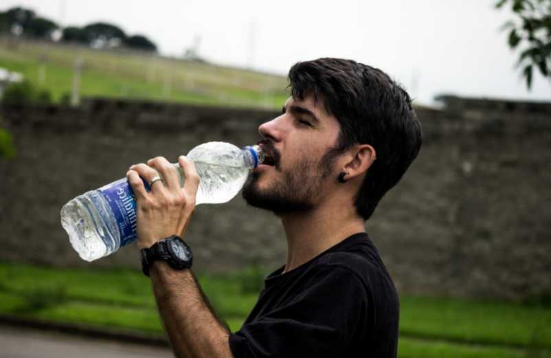 Quelle eau faut-il privilégier pour éviter les crampes ?