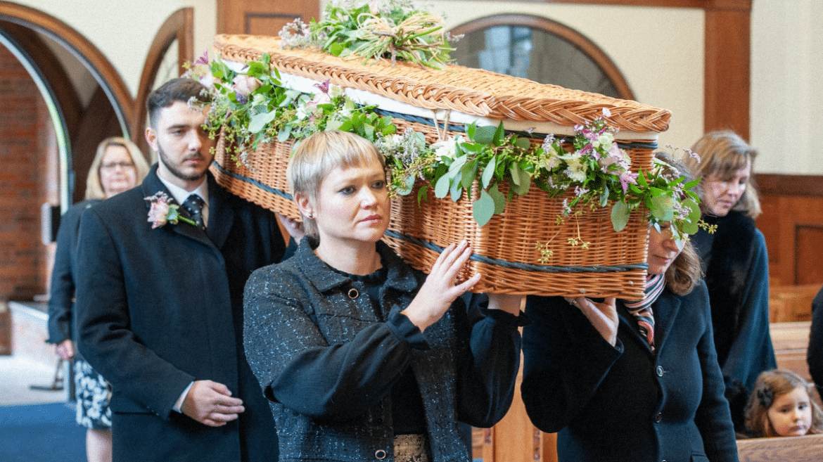 Le rôle des entreprises de pompes funèbres dans l'accompagnement des familles endeuillées